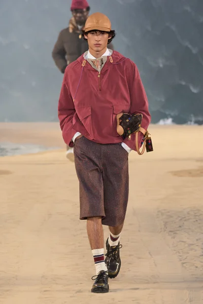 Look 63